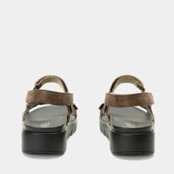 Henna They Call Me Mellow Taupe Sandal -Alegria Shoes Shop HEN 6141 S3