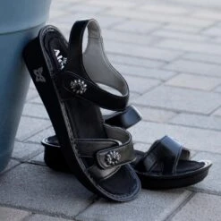 Vienna Black Sapphire Sandal -Alegria Shoes Shop VIE 6416 1X b2a1ef36 d8ed 489b 82a2 4e696162cbb0